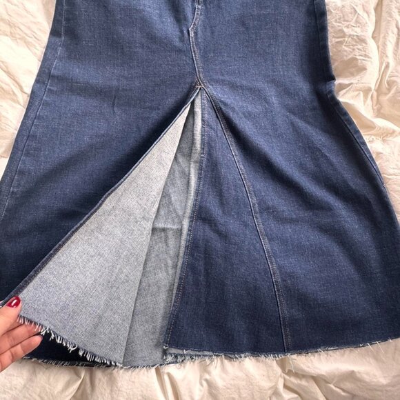 Banana Republic Dark Denim Skirt - Picture 8 of 8